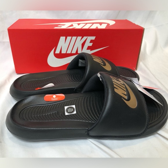 Nike Women’s Victori One Slides - Size 9 - Picture 1 of 6
